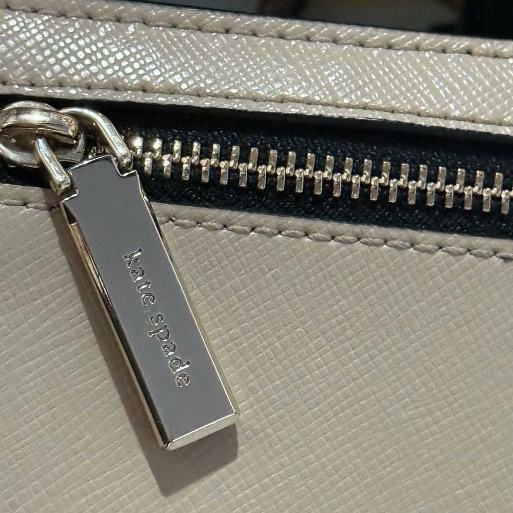 Kate Spade Wallet - Picture 3 of 5